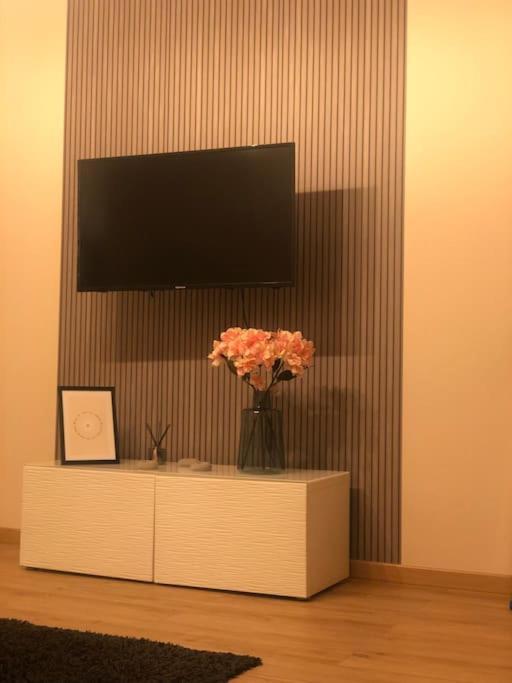 Superbe Appartement Tout Equipe, Le Nid D'Eva A Metz Gare, Parking Prive, Balcon, F2, 50M2, 3P 외부 사진